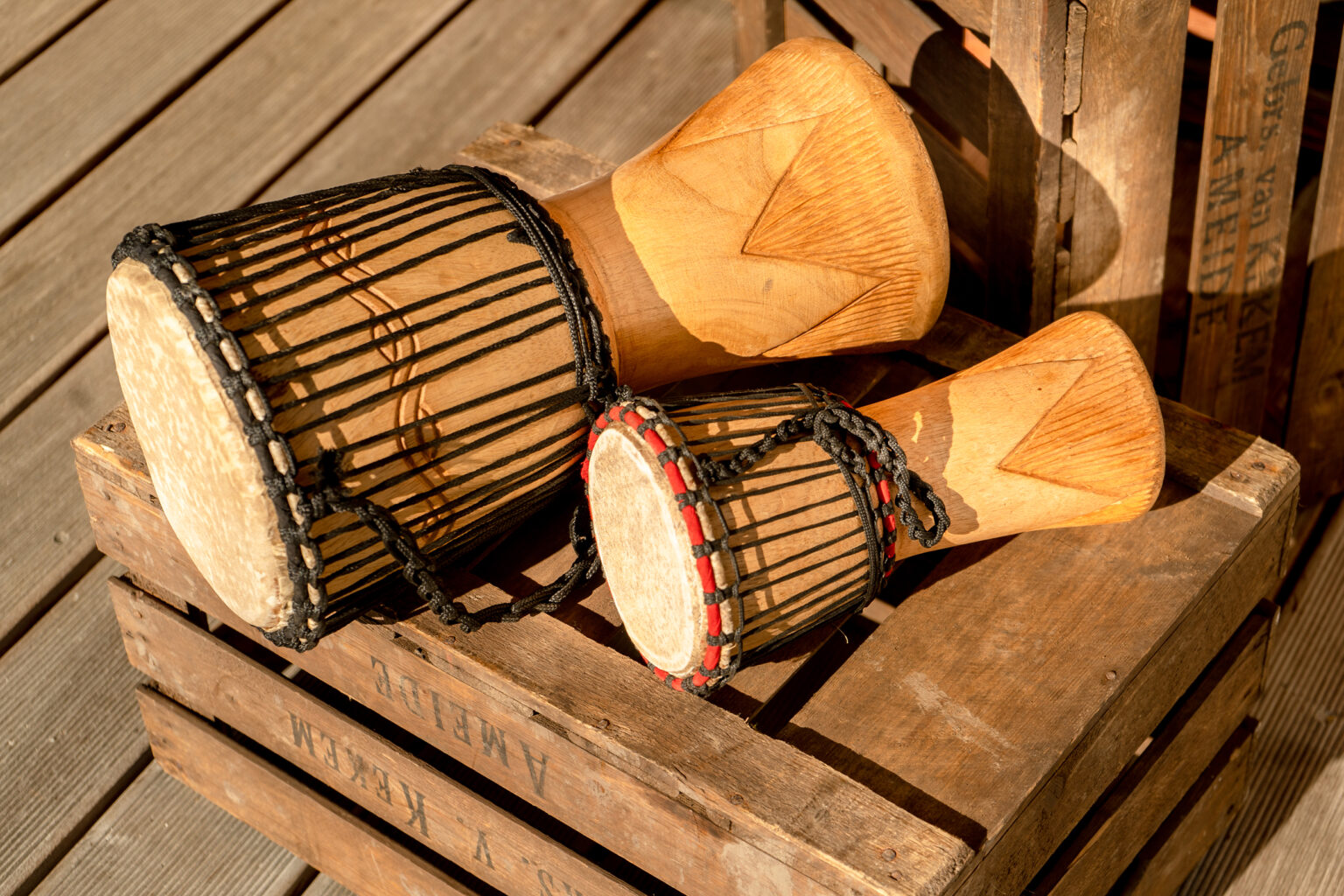 TROMMELN und DJEMBEN der Kooperative Kalangu aus Ghana